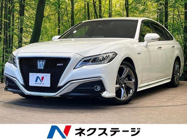 TOYOTA CROWN sedan hybrid