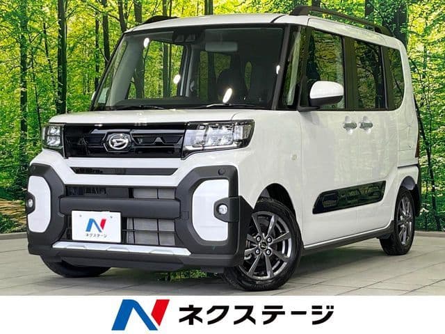 DAIHATSU TANTO FAN CROSS