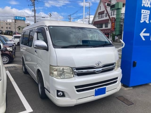 TOYOTA HIACE wagon
