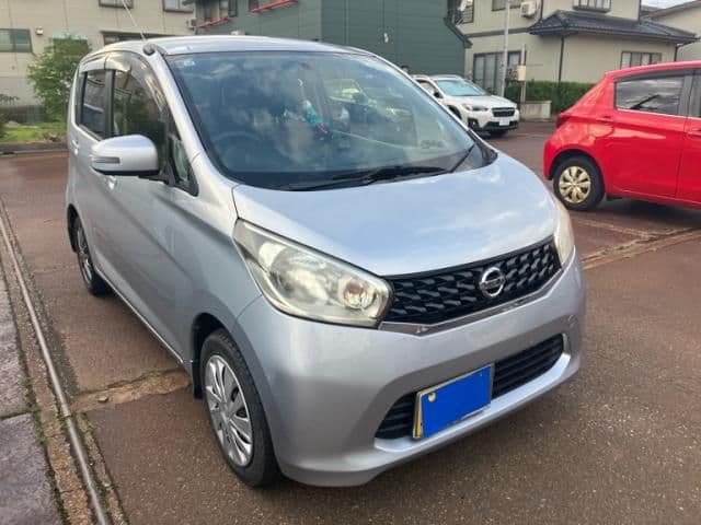 NISSAN DAYZ 4WD