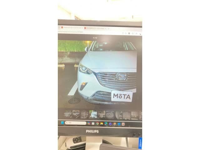 Car thumbnail 4