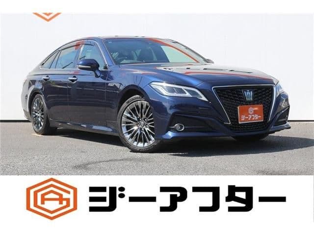 TOYOTA CROWN sedan hybrid