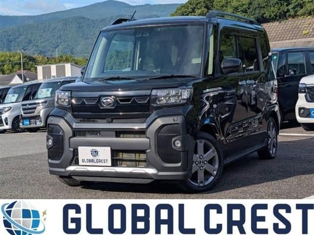 DAIHATSU TANTO FAN CROSS