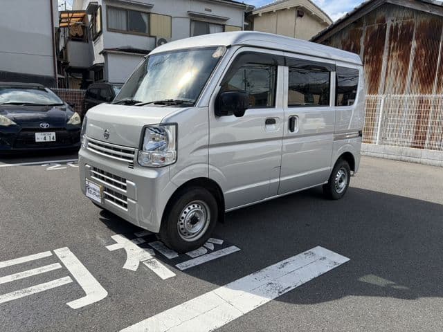 NISSAN NV100 CLIPPER 4WD