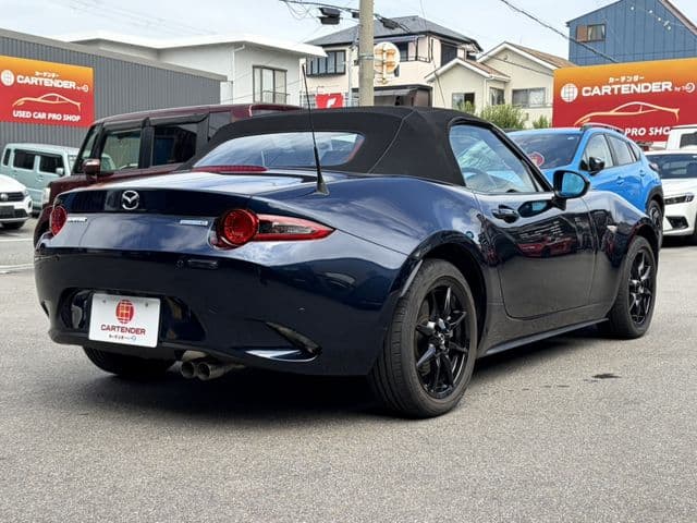 Car thumbnail 3