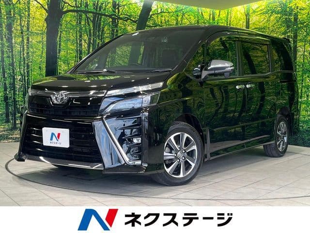 TOYOTA VOXY 4WD