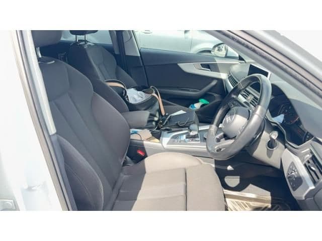 Car thumbnail 4
