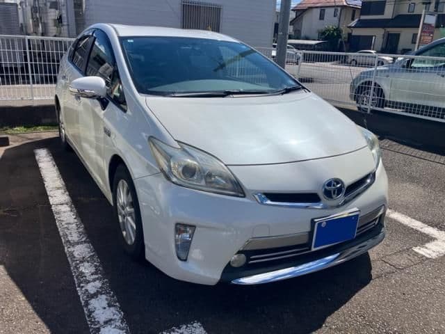 TOYOTA PRIUS PHV