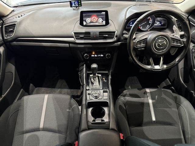 Car thumbnail 3