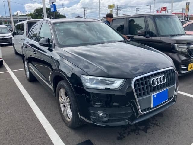 AUDI AUDI Q3