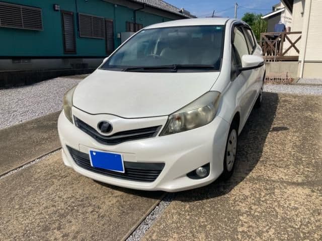 TOYOTA VITZ