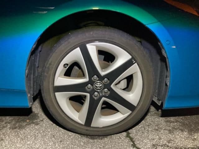 Car thumbnail 4