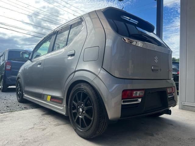 Car thumbnail 4