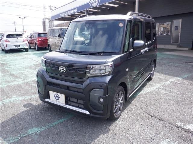 DAIHATSU TANTO FAN CROSS