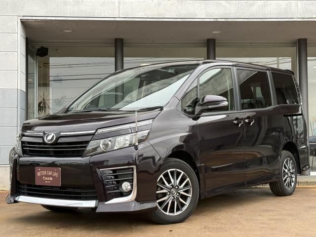TOYOTA VOXY 4WD