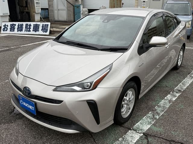 TOYOTA PRIUS 4WD