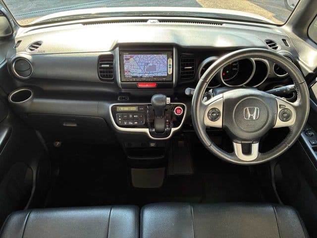 Car thumbnail 2