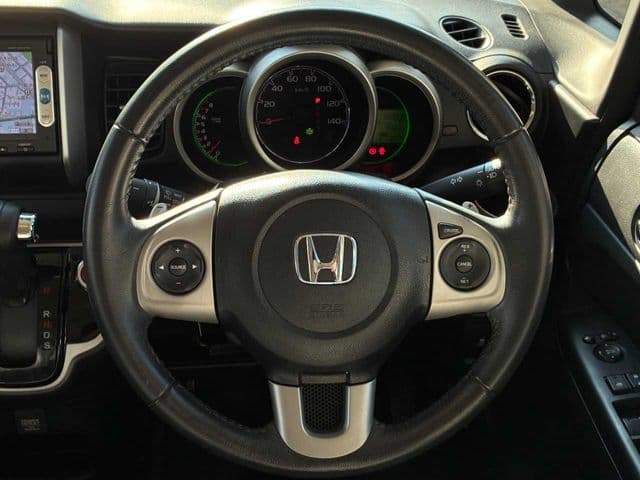 Car thumbnail 3