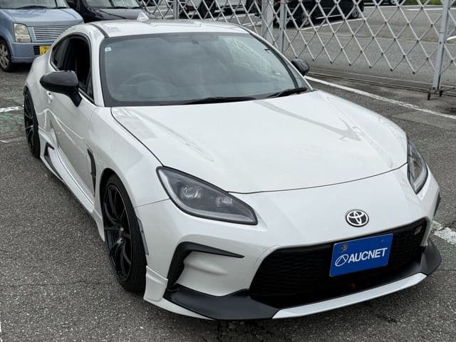 Car thumbnail 3