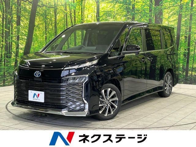 TOYOTA VOXY HYBRID