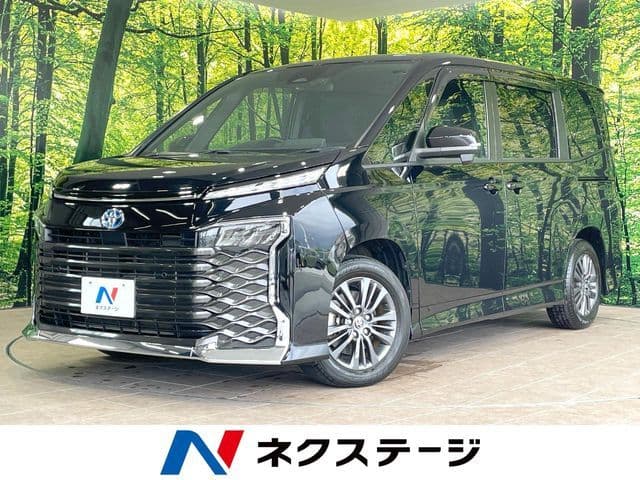 TOYOTA VOXY HYBRID