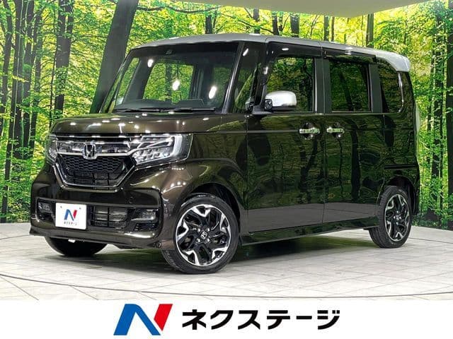 HONDA N BOX CUSTOM 4WD