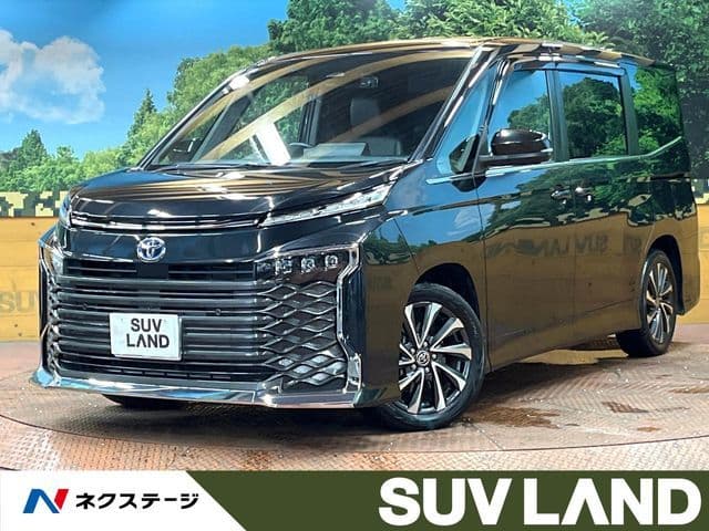 TOYOTA VOXY HYBRID