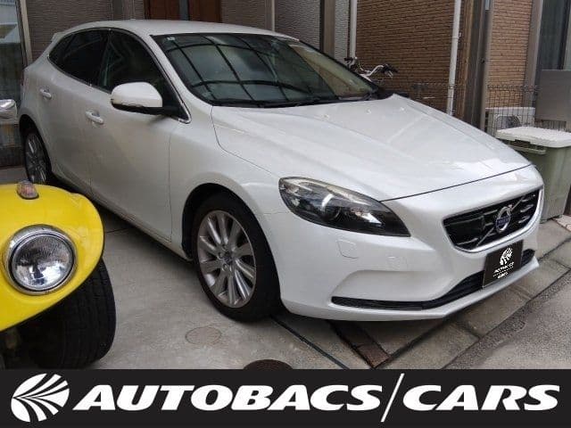 VOLVO VOLVO V40