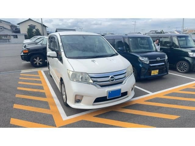 NISSAN SERENA  S-HYBRID