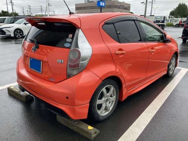 Car thumbnail 3
