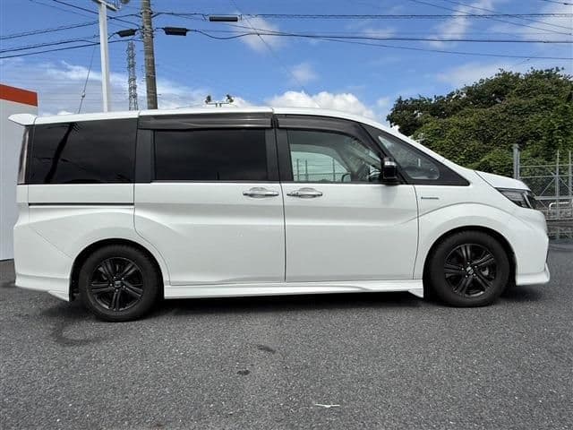 Car thumbnail 3