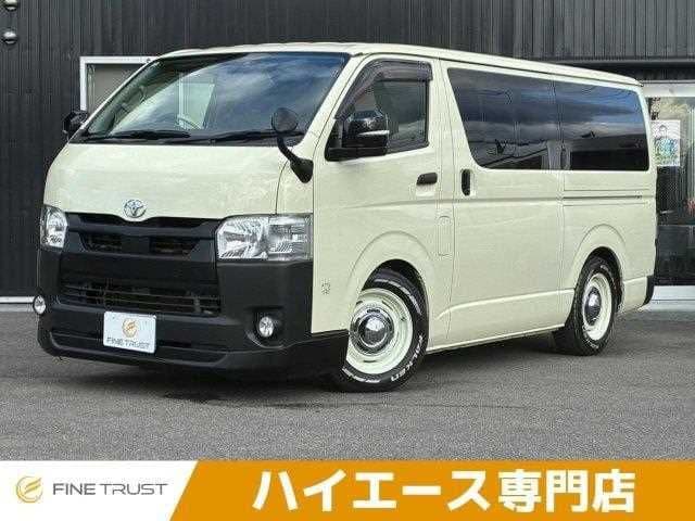 TOYOTA HIACE van 2WD