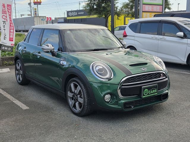 Car thumbnail 3