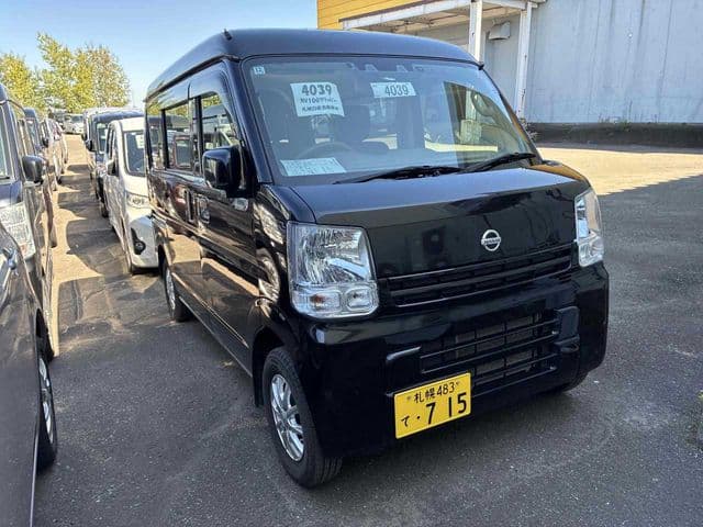 NISSAN NV100 CLIPPER 4WD