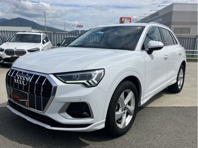AUDI AUDI Q3
