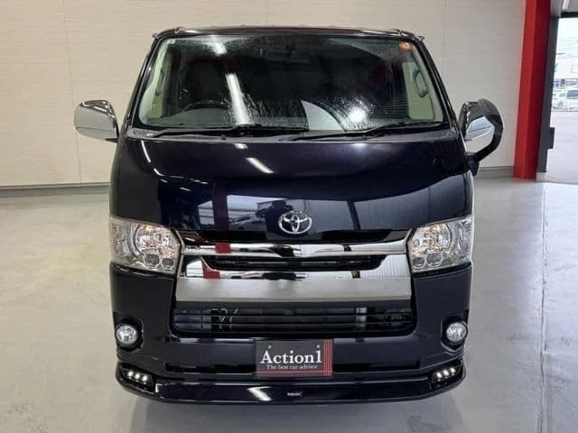 Car thumbnail 3