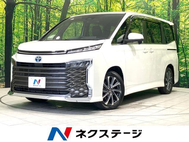 TOYOTA VOXY HYBRID