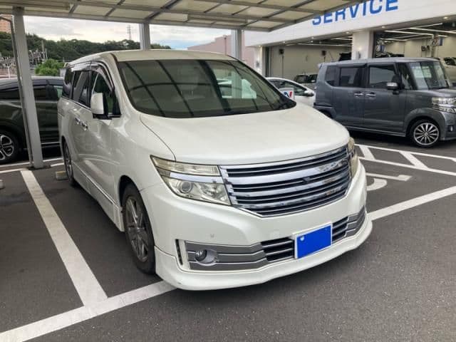 NISSAN ELGRAND