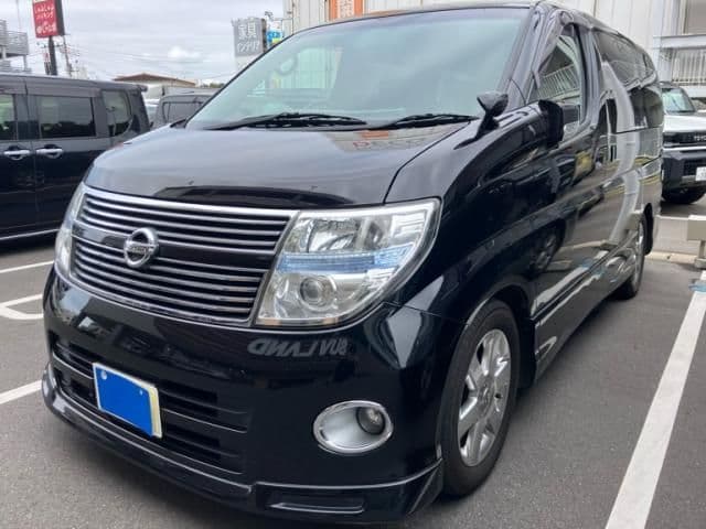 NISSAN ELGRAND