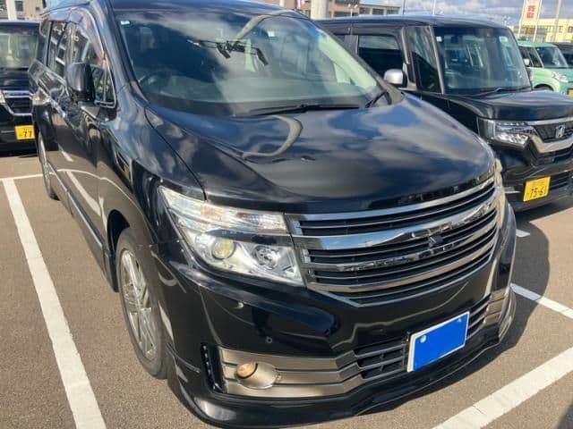 NISSAN ELGRAND