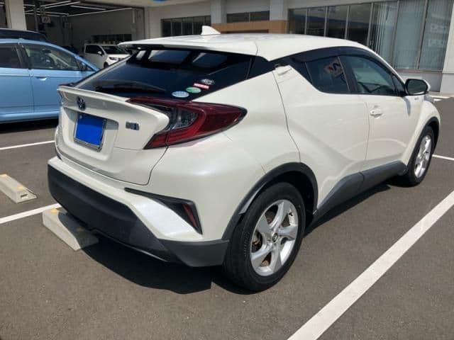 Car thumbnail 3
