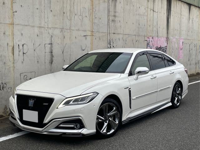 TOYOTA CROWN sedan hybrid