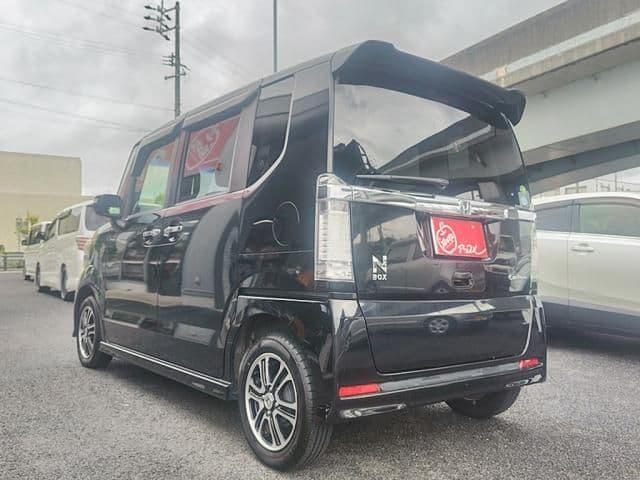 Car thumbnail 4