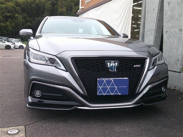 TOYOTA CROWN sedan hybrid