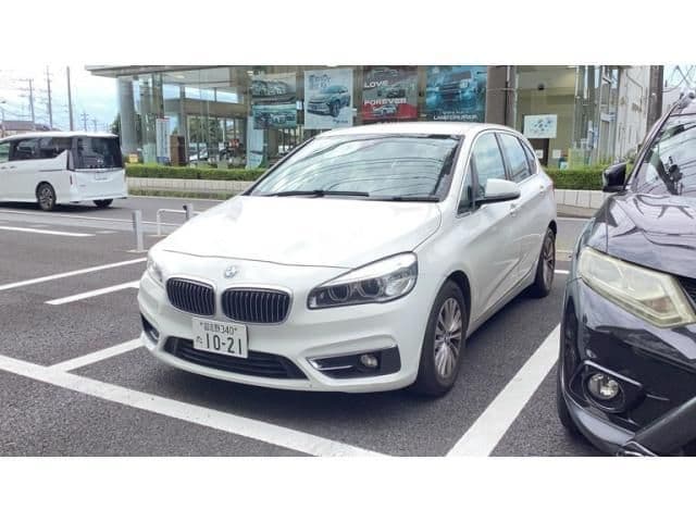 Car thumbnail 3