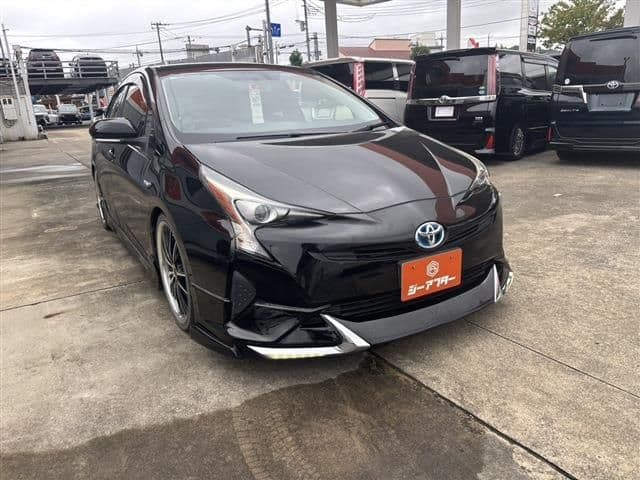 TOYOTA PRIUS