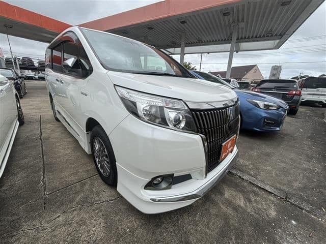 TOYOTA ESQUIRE HYBRID