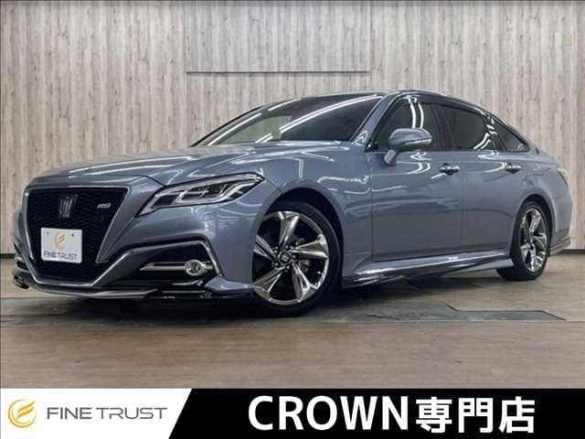 TOYOTA CROWN sedan hybrid