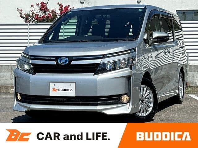 TOYOTA VOXY HYBRID