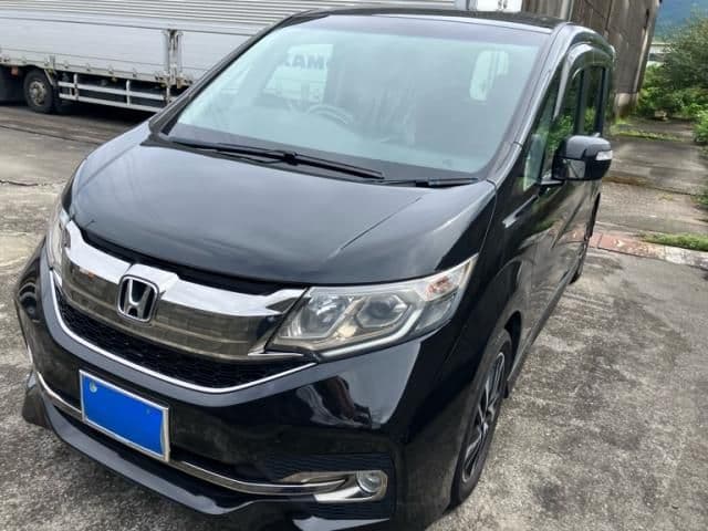 HONDA STEPWAGON SPADA